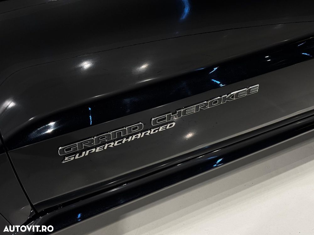 Jeep Grand Cherokee - 9