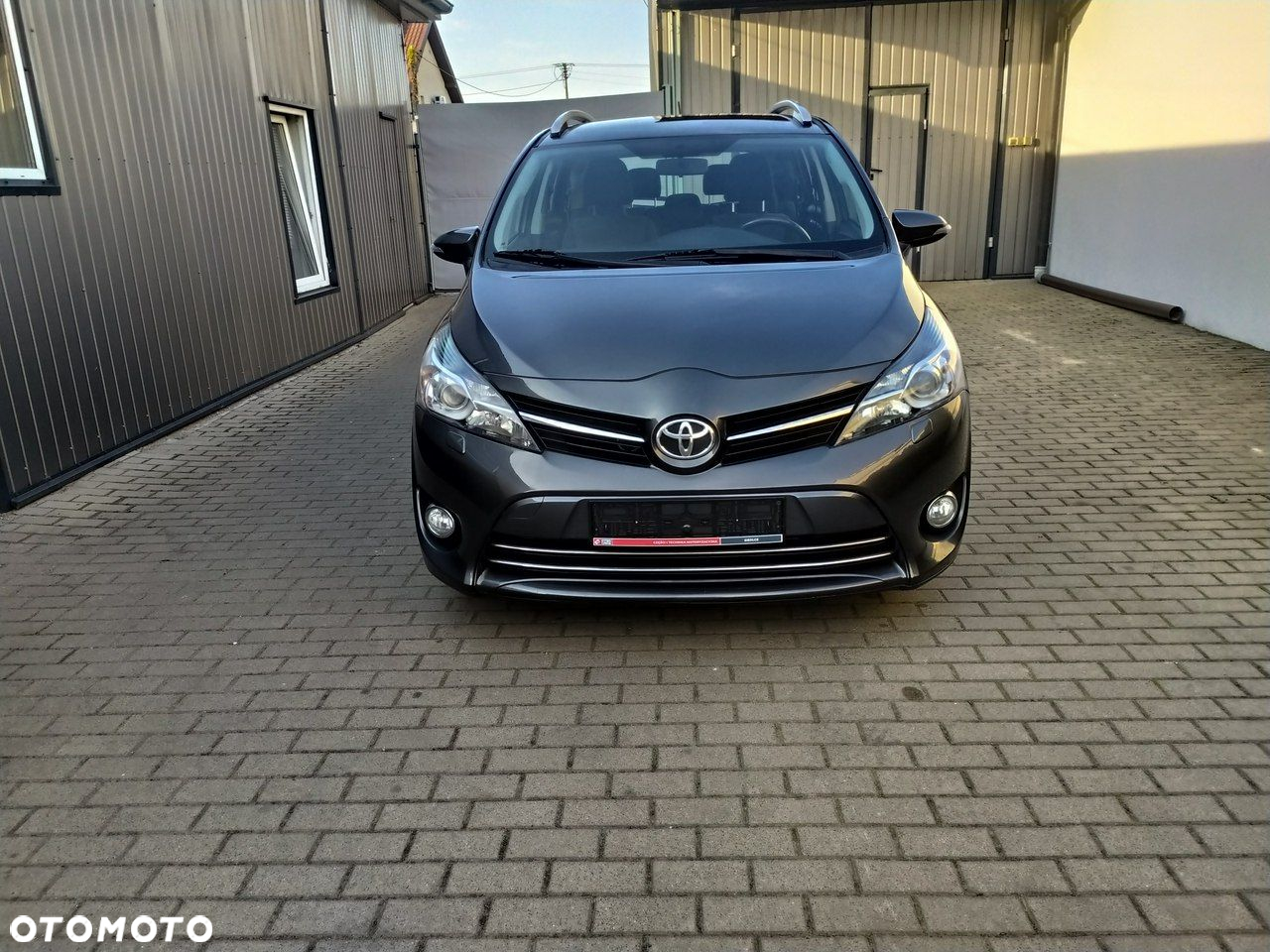 Toyota Verso 1.8 Premium 7os MS - 10