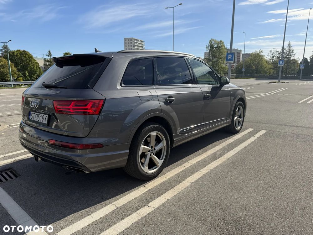 Audi Q7 - 6