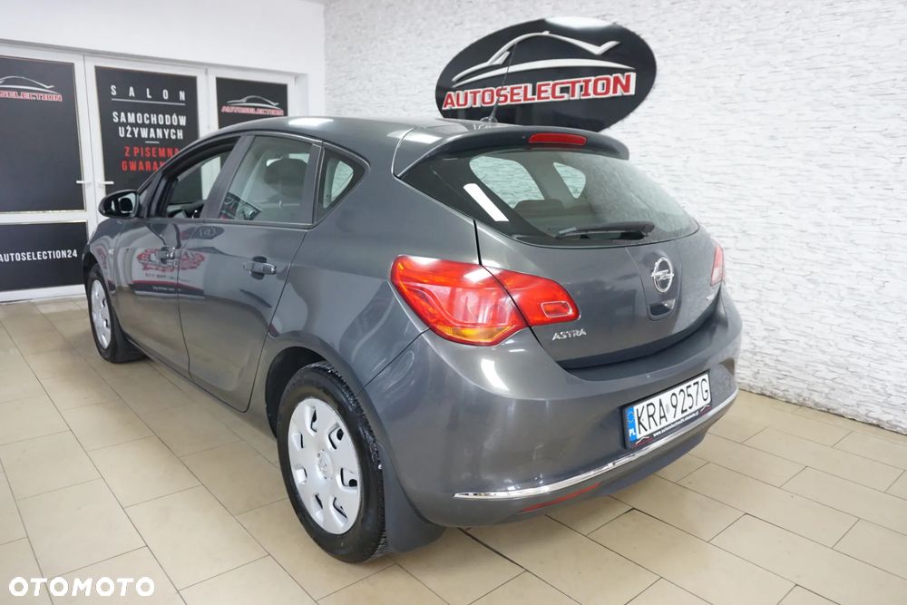 Opel Astra 1.6 CDTI Active - 12