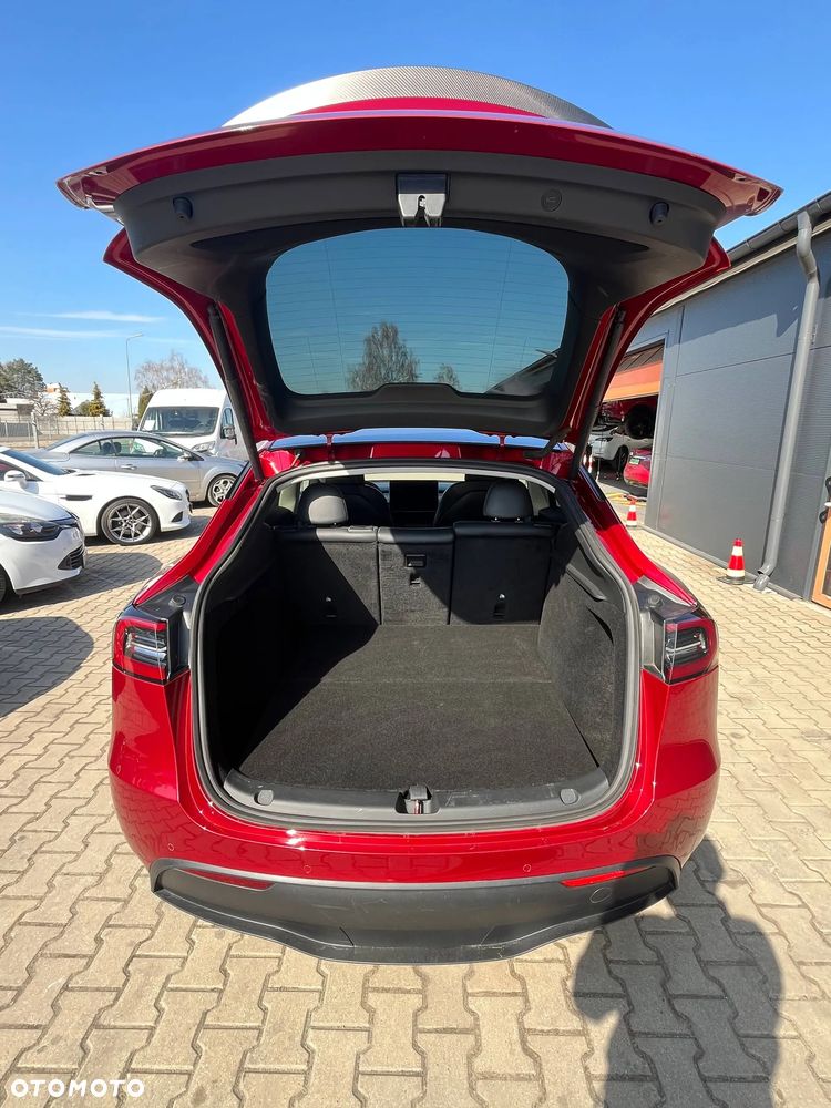 Tesla Y Performance Dual Motor AWD - 14