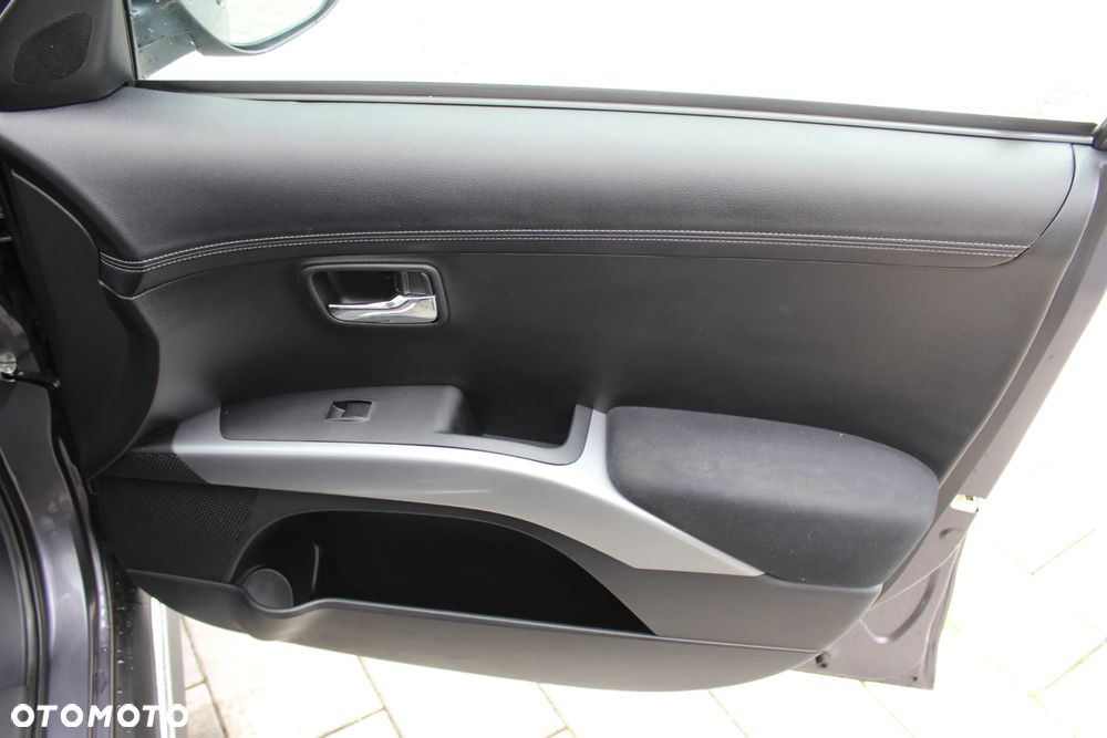 Mitsubishi Outlander 2.0 2WD CVT Invite - 24