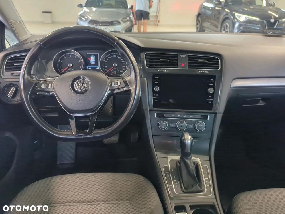 Volkswagen Golf 1.5 TSI BMT Evo Comfortline DSG - 2