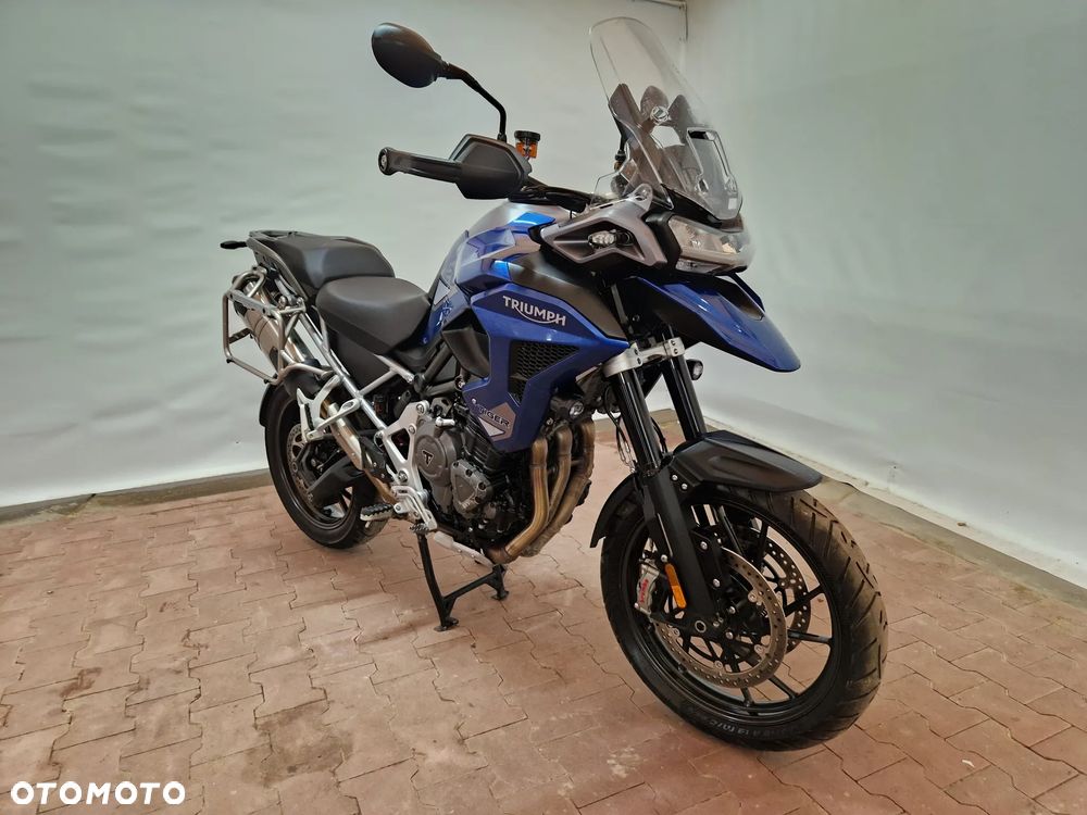 Triumph Tiger - 1