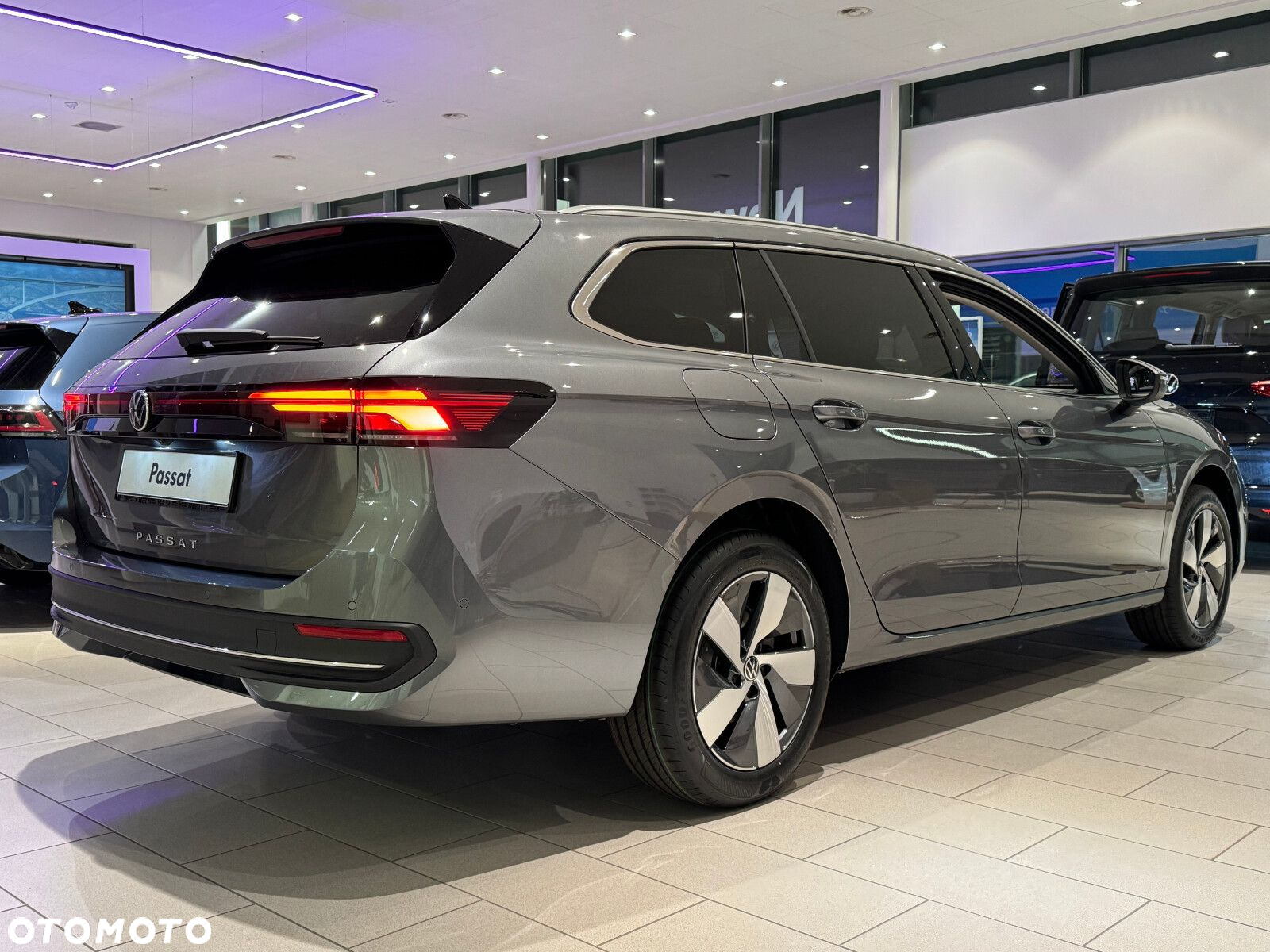 Volkswagen Passat - 14