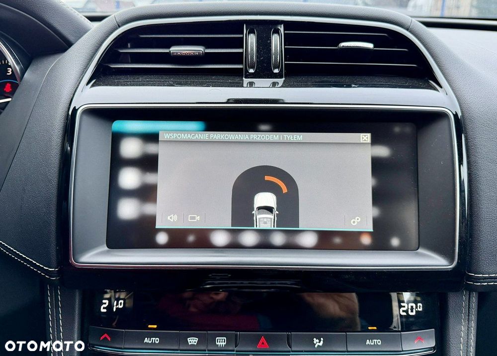 Jaguar F-Pace 25d AWD R-Sport - 32