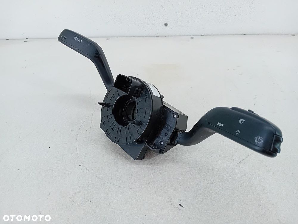 PRZEŁĄCZNIK ZESPOLONY SKODA FABIA II 7H0953503CS 1.4 MPI - 5