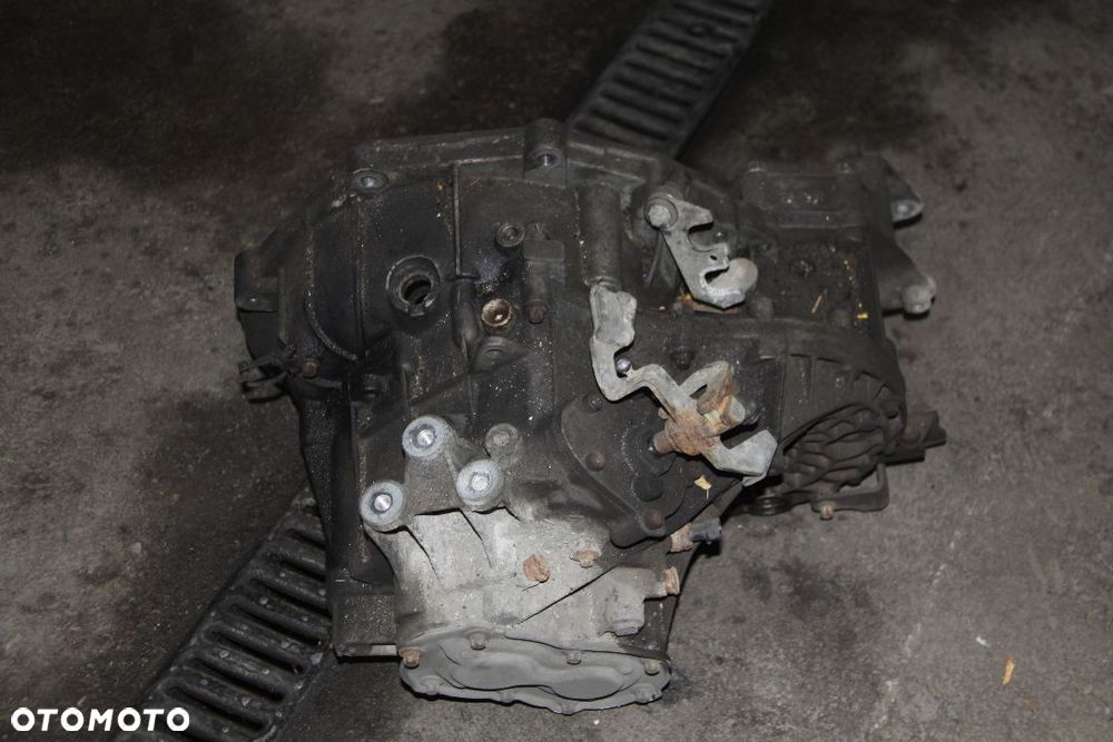 Opel Vectra C 2.2 Benzyna skrzynia biegów 5B - 3