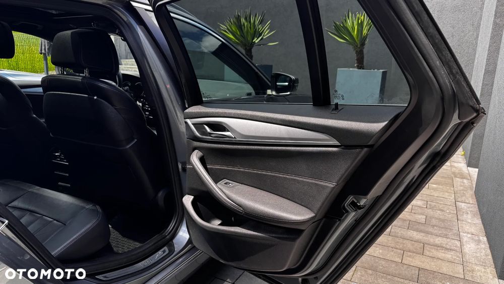 BMW Seria 5 520i M Sport sport - 17