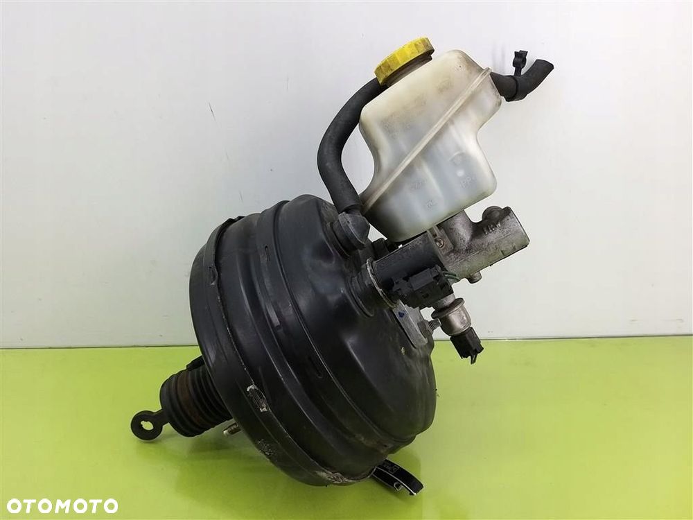 Serwo hamulca Dodge Magnum 2004-2008 3,5 V6 B P04779266AE ORYGINAŁ - 1