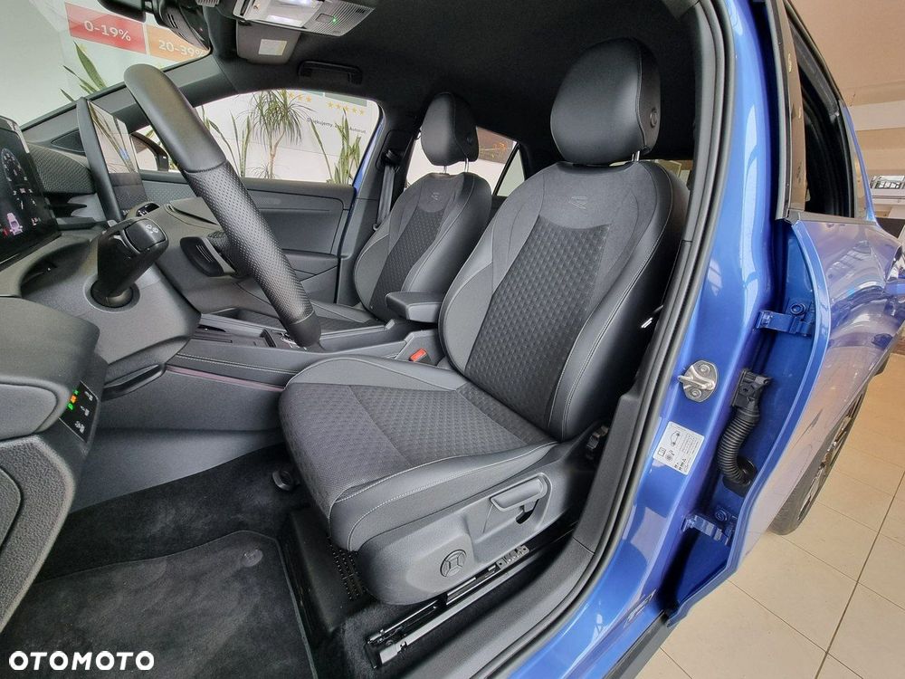 Volkswagen T-Roc 1.5 eTSI R-Line DSG - 11