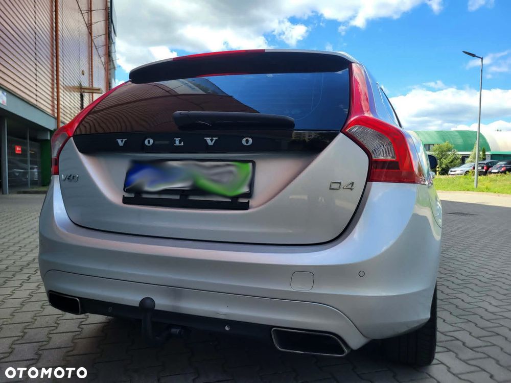 Volvo V60 D4 Momentum - 18