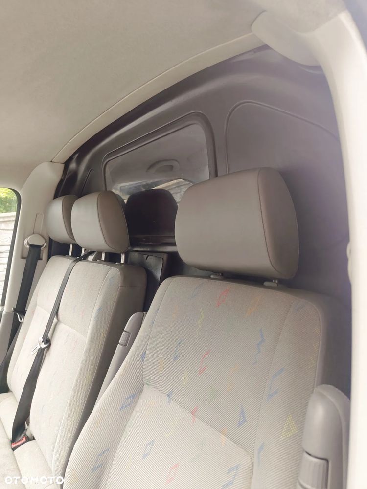Volkswagen T5 - 37