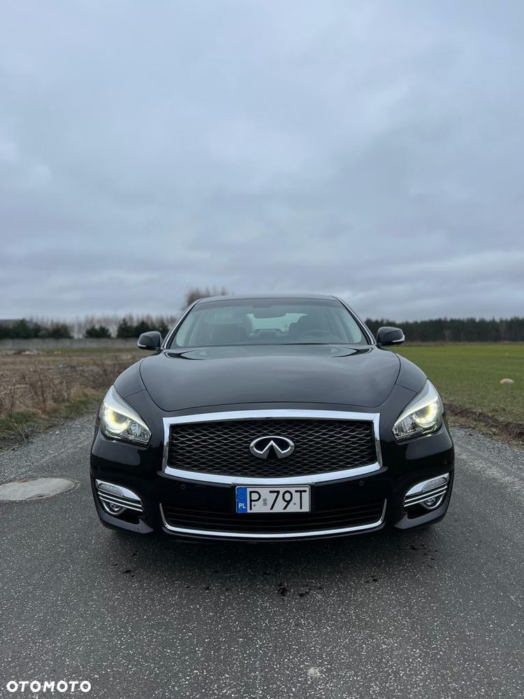 Infiniti Q70 - 5