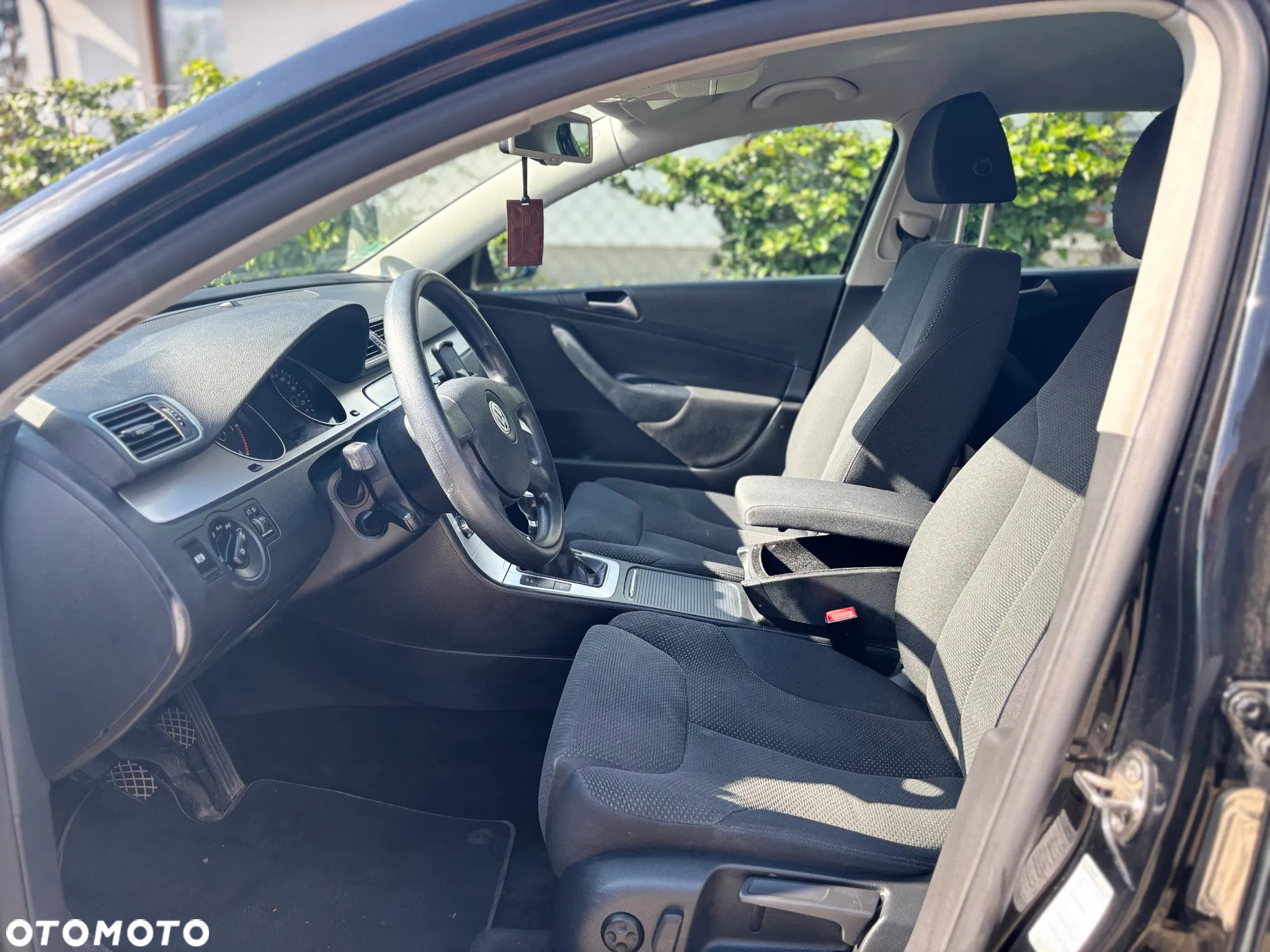 Volkswagen Passat 2.0 TDI DPF Comfortline - 9