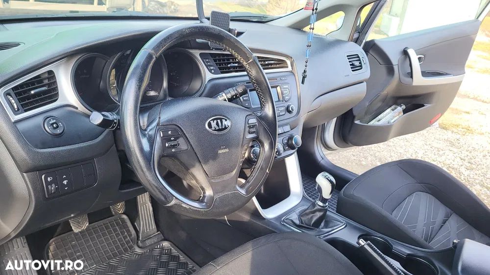 Kia Ceed 1.6 DSL CITY - 2