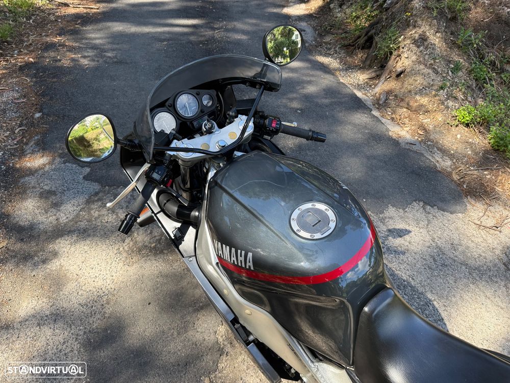 Yamaha FZR 1000 EXUP - 16