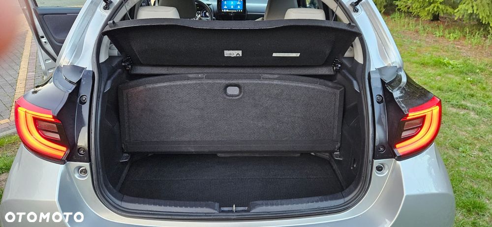 Toyota Yaris Hybrid 1.5 Executive - 26