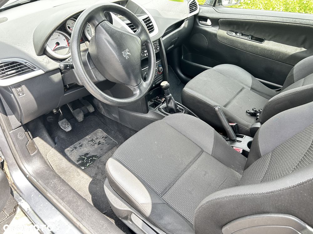 Peugeot 207 - 4