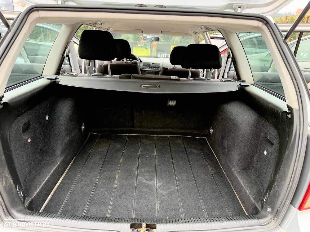 VW Golf Variant 1.9 TDi Confl AC - 35