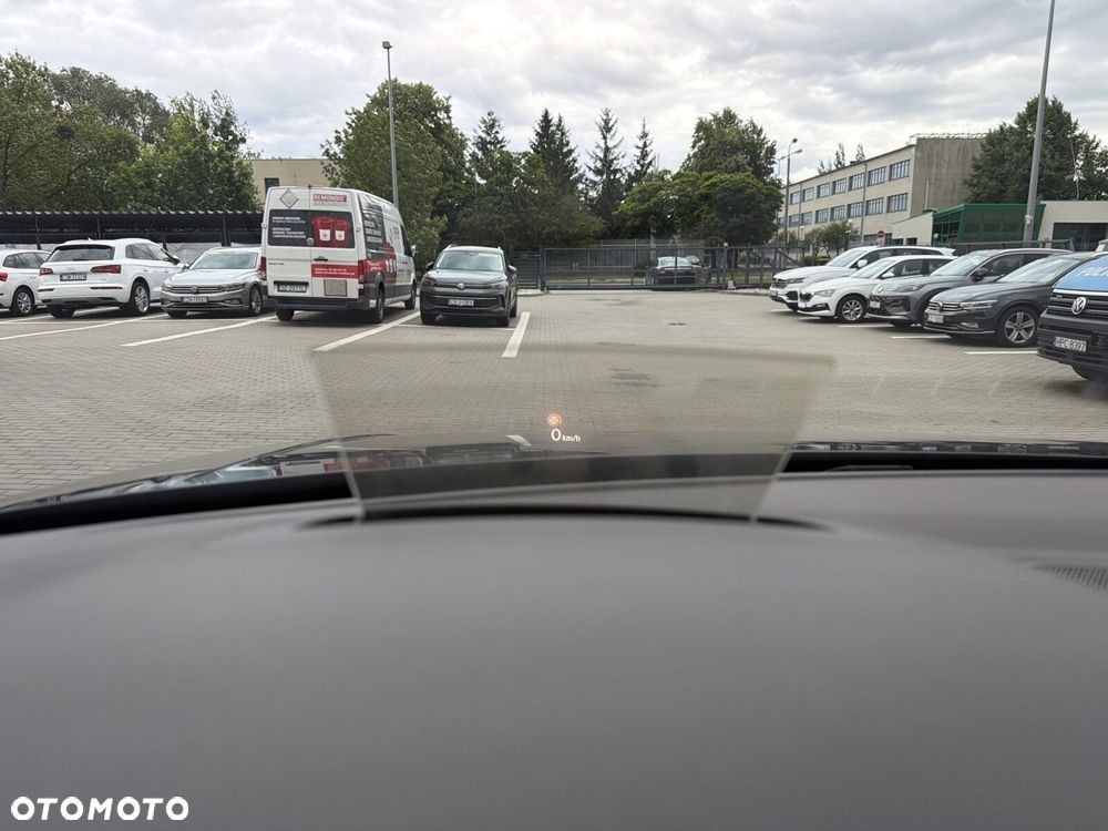 Volkswagen Tiguan - 24