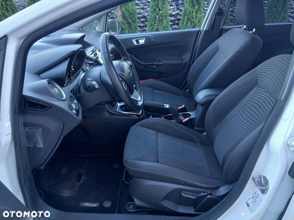 Ford Fiesta - 16