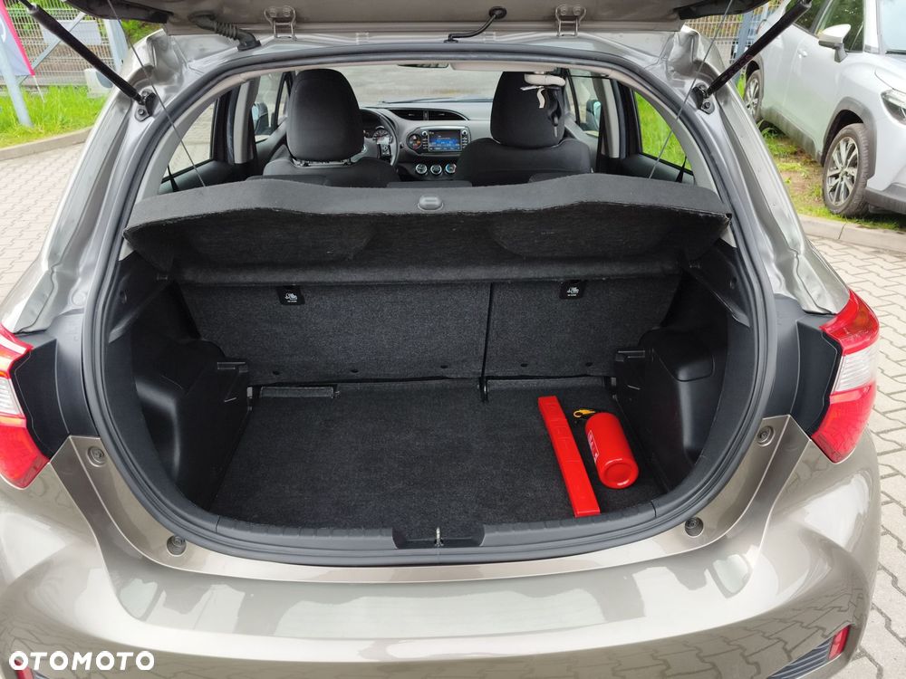 Toyota Yaris 1.5 Premium CVT - 13