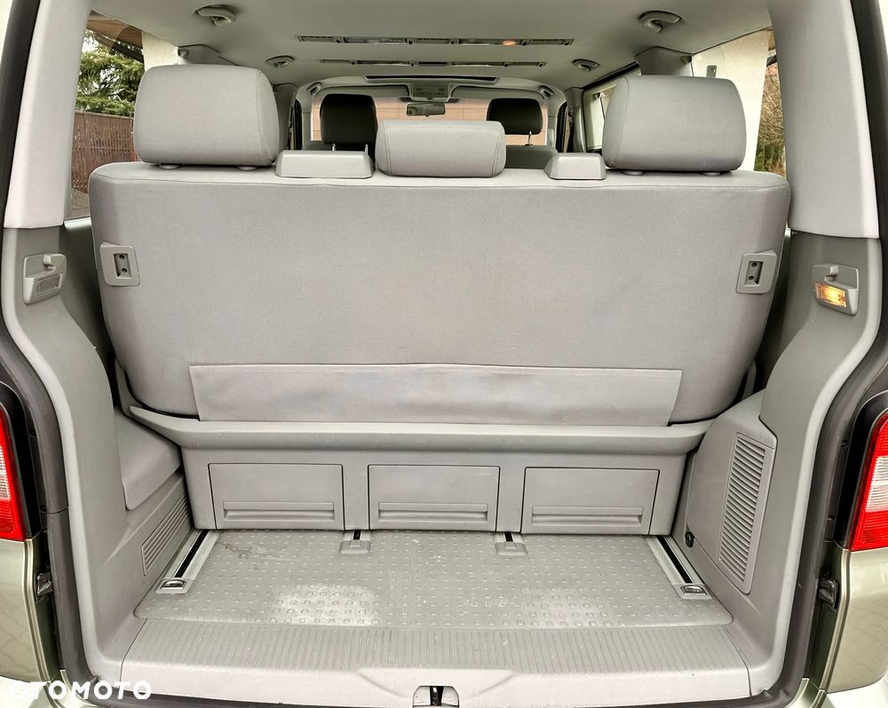Volkswagen Multivan - 34