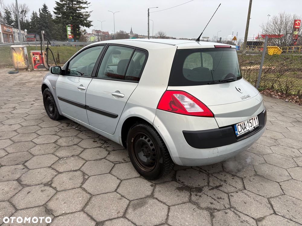 Renault Megane 1.4 Confort Authentique - 4