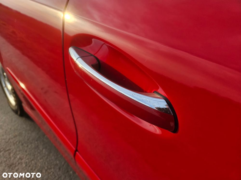 Mercedes-Benz Klasa E 320 Classic - 17