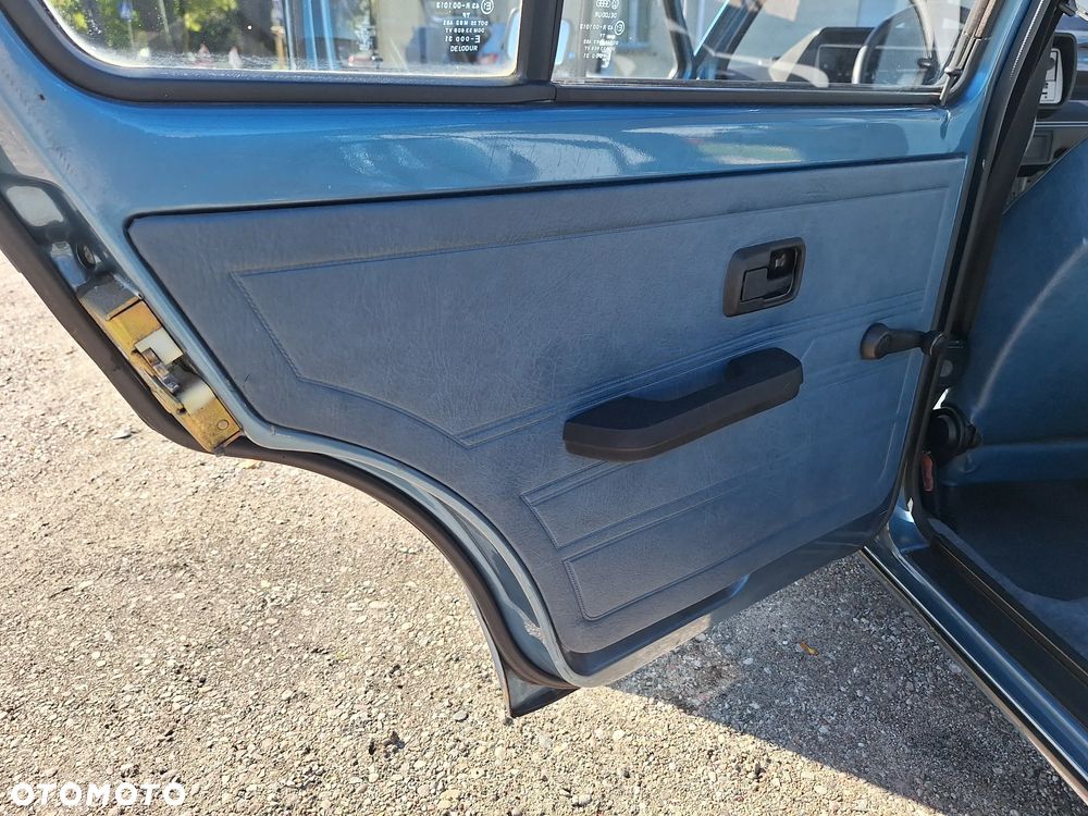 Volkswagen Golf - 30