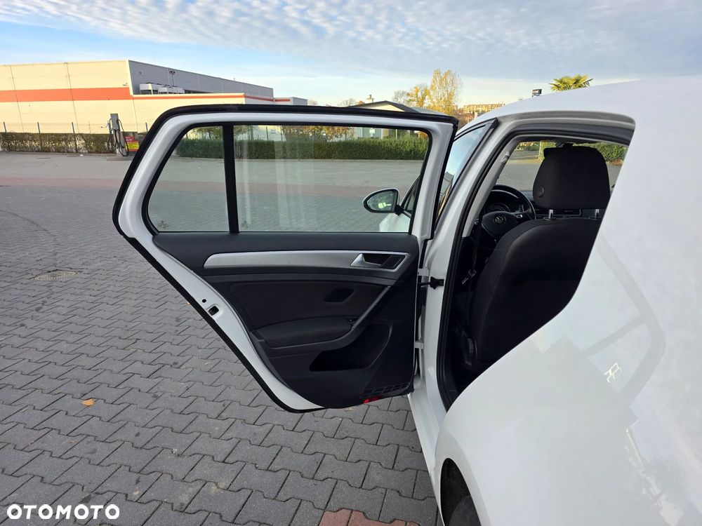 Volkswagen Golf VII 1.6 TDI BMT Trendline - 9