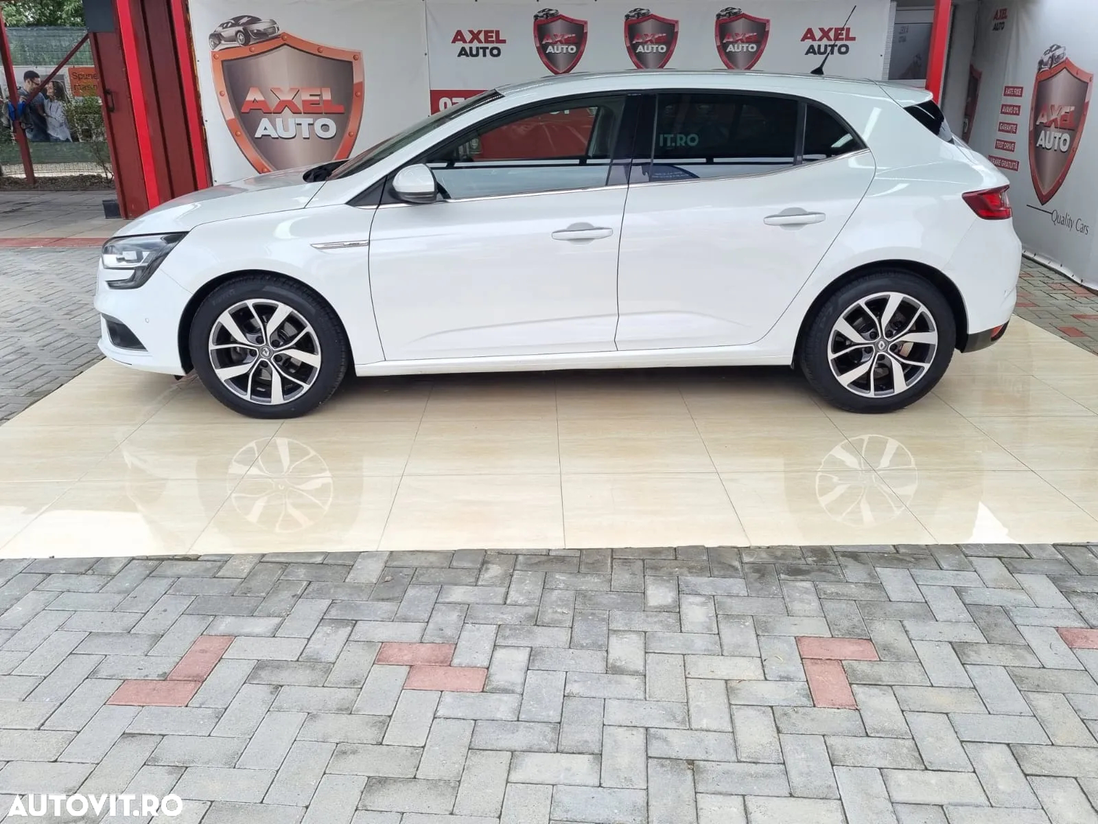Renault Megane ENERGY dCi 130 BOSE EDITION - 5