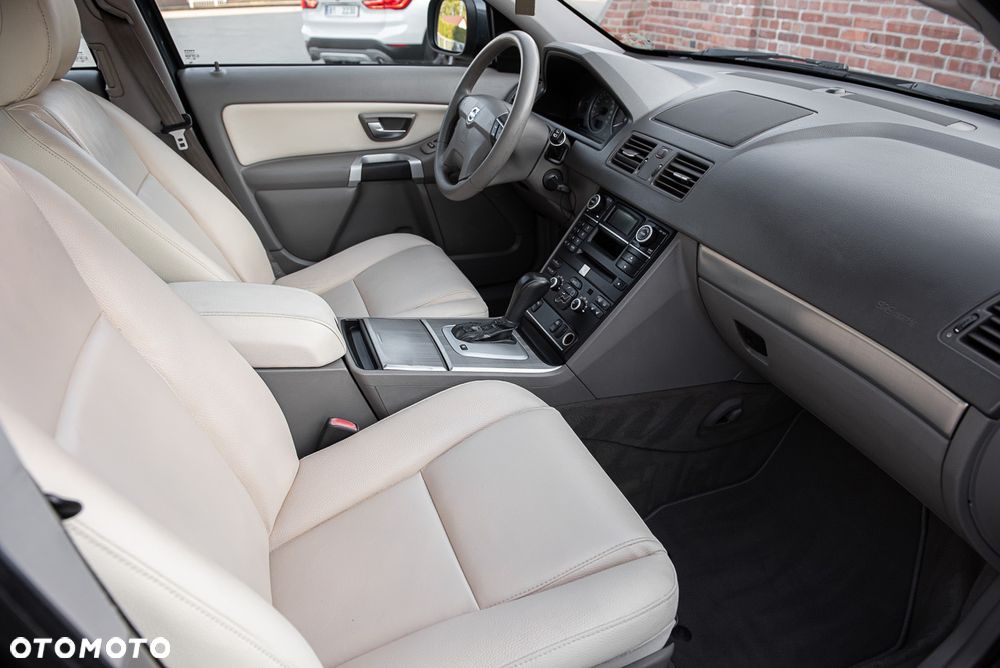 Volvo XC 90 - 23