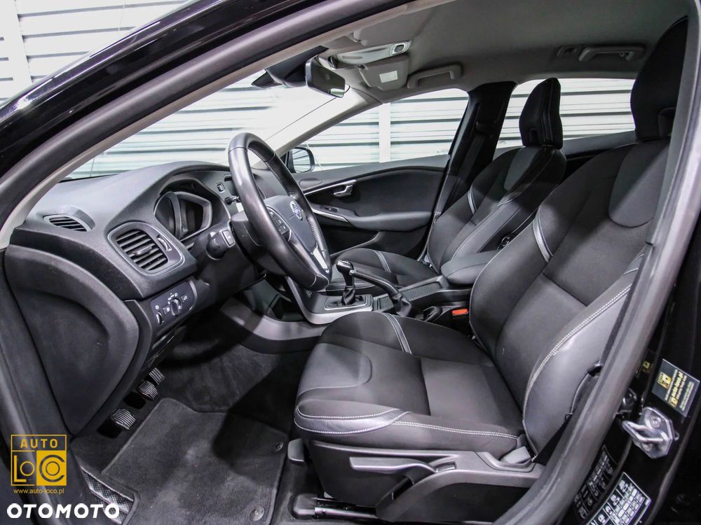 Volvo V40 D2 Momentum - 12