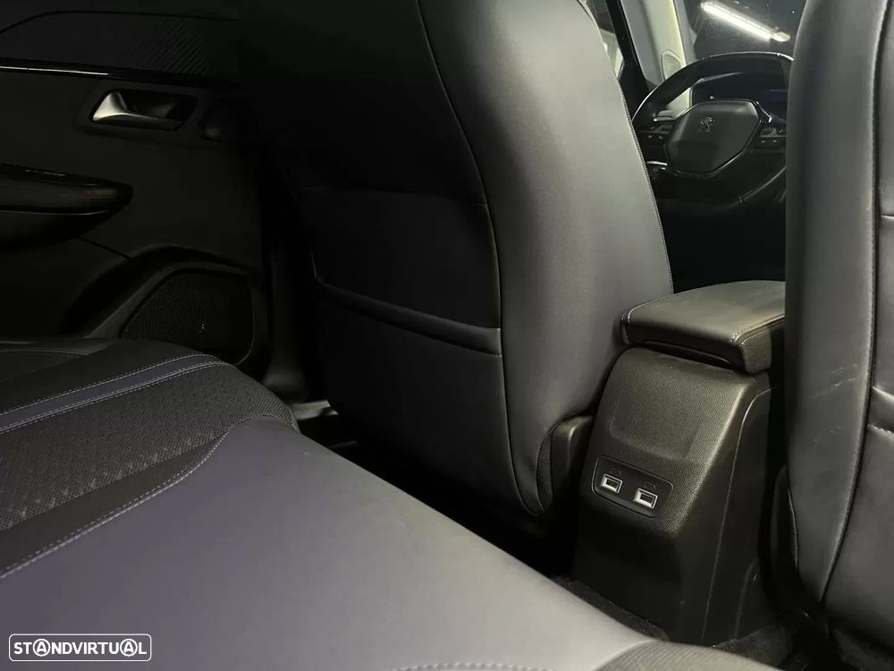 Peugeot e-2008 50 kWh Allure - 47