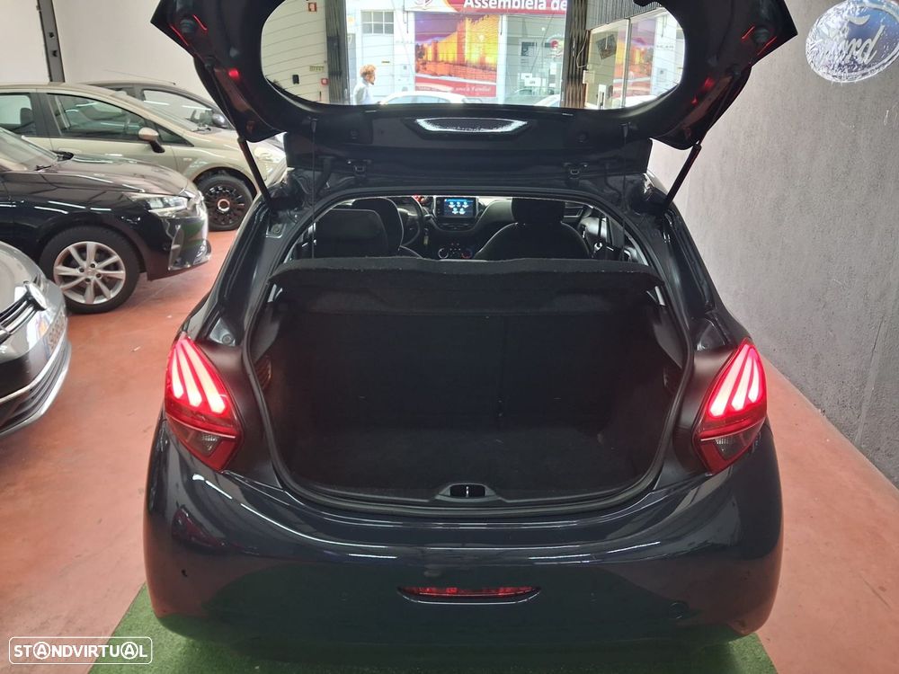 Peugeot 208 1.2 PureTech Active - 8