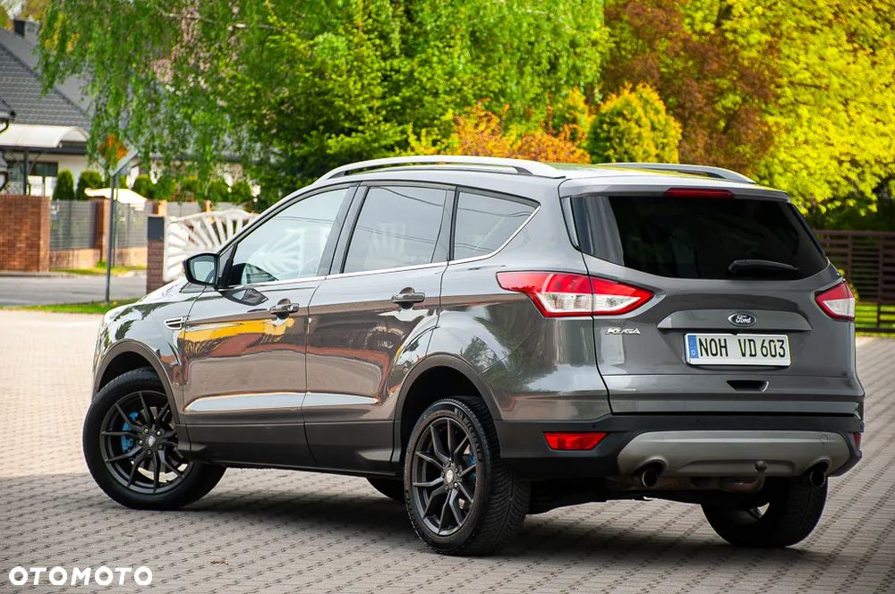 Ford Kuga 2.0 TDCi 2x4 Titanium - 12
