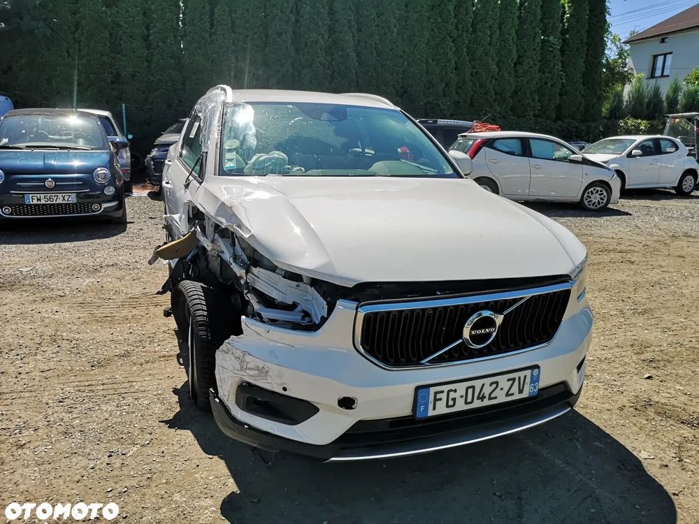 Volvo XC 40 D4 AWD Geartronic Momentum - 17