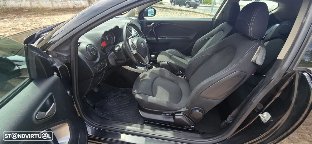 Alfa Romeo MiTo 1.3 JTD Distinctive - 8