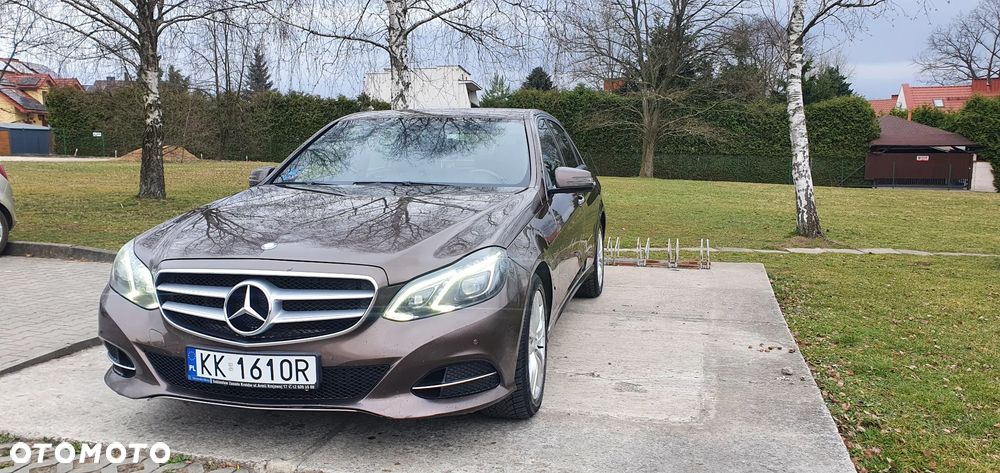 Mercedes-Benz Klasa E 220 CDI BlueEff Avantgarde - 4