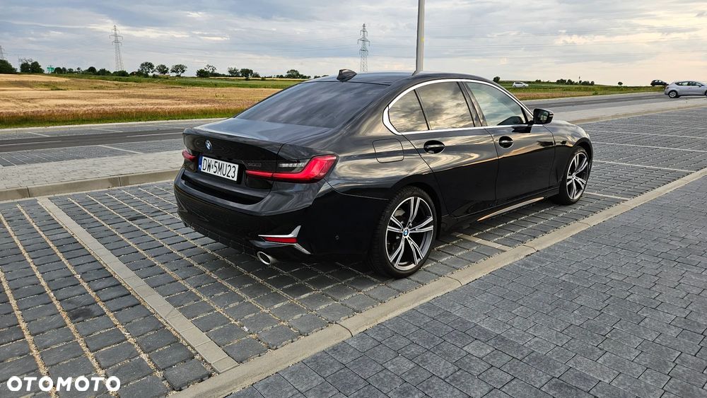 BMW Seria 3 320d xDrive MHEV Luxury Line sport - 4