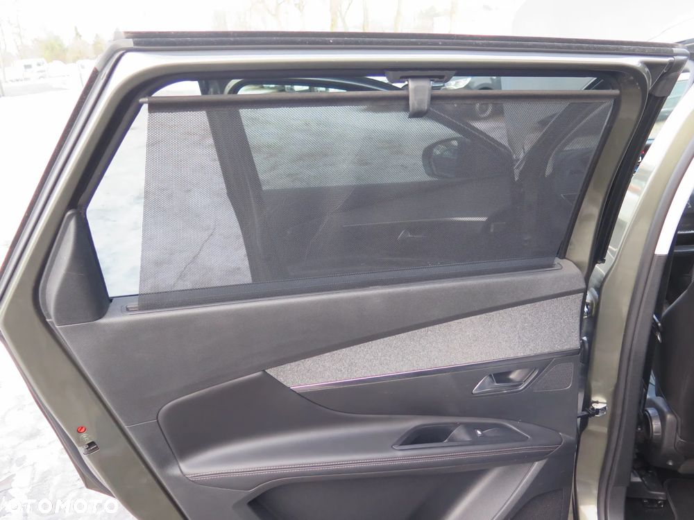 Peugeot 5008 1.5 BlueHDi Allure S&S - 25