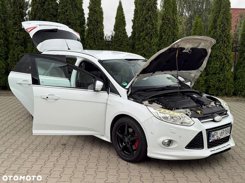 Ford Focus 1.6 EcoBoost Titanium - 36