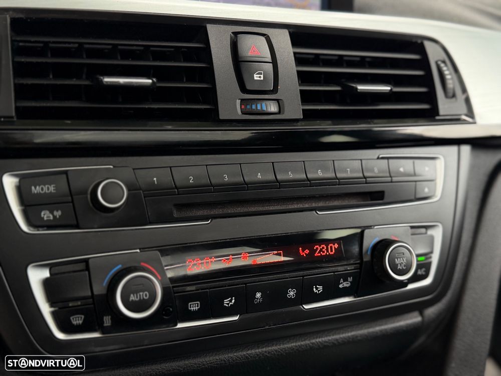 BMW 320 d Auto Pack M - 17