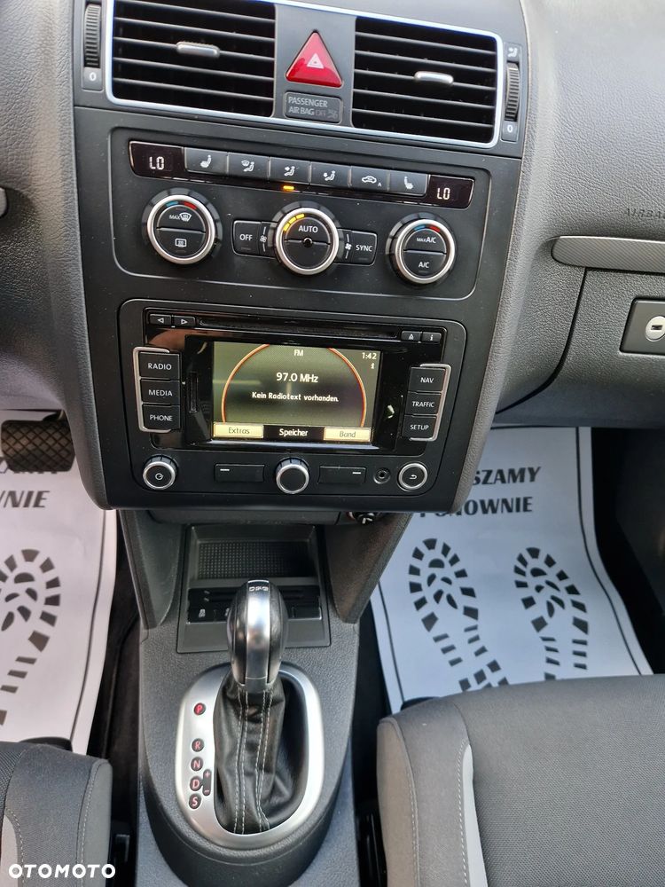 Volkswagen Touran 1.6 TDI DPF DSG Highline - 15