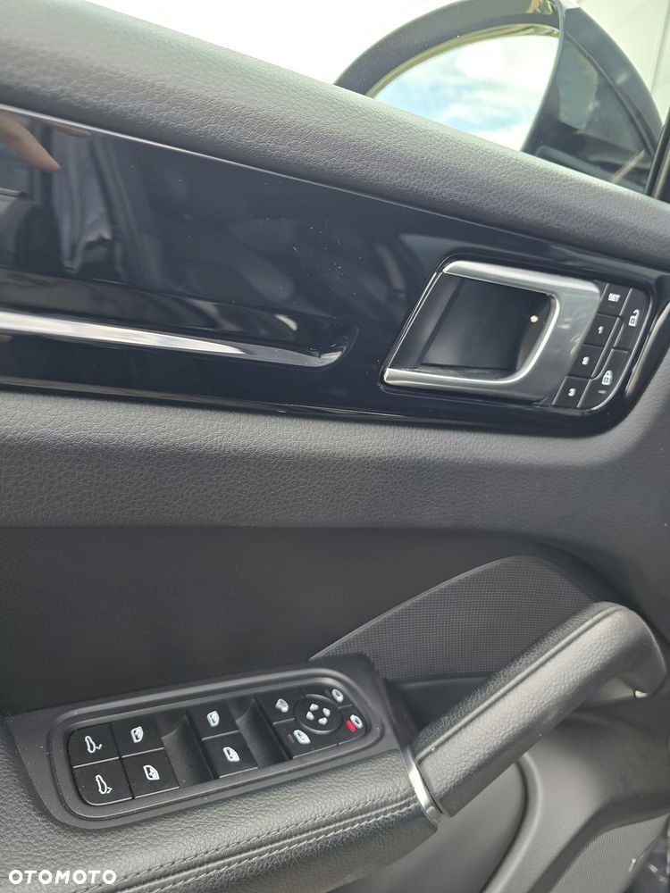 Porsche Cayenne S Tiptronic S Platinum Edition - 30