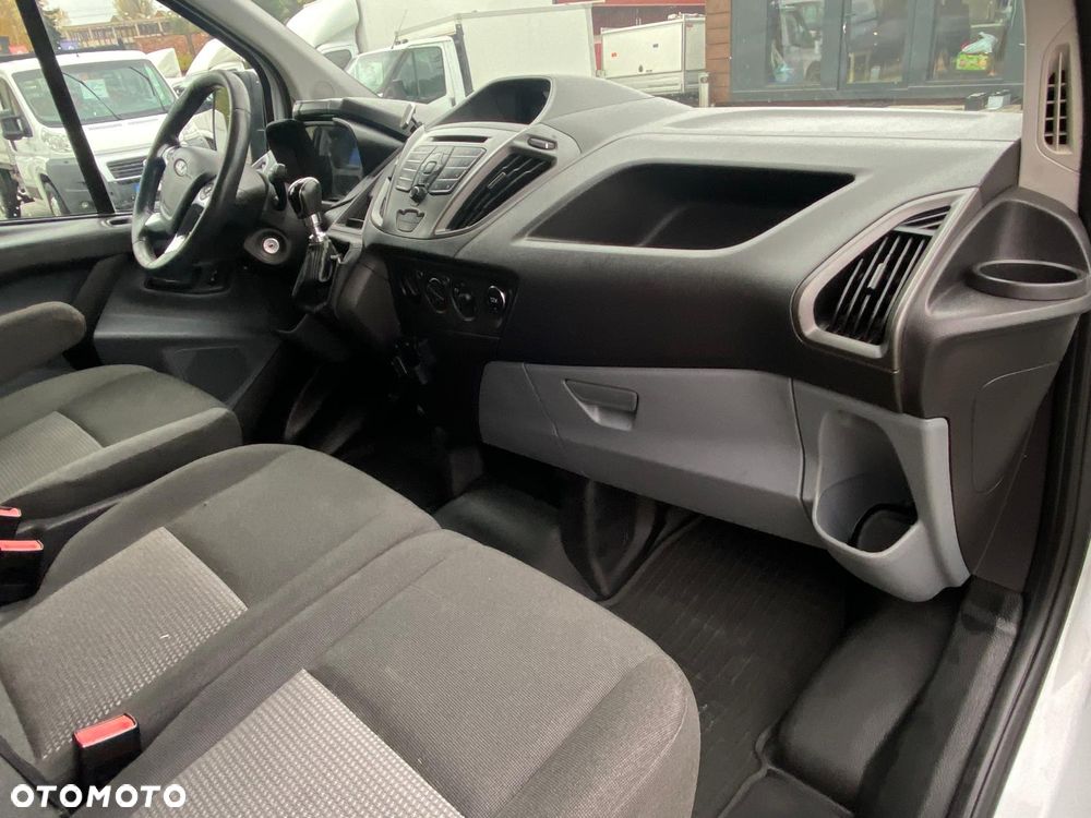 Ford TRANSIT CUSTOM - 16