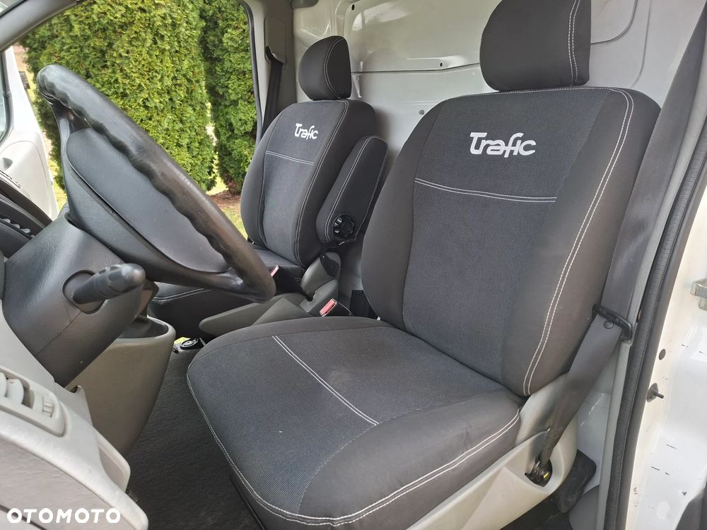 Renault Trafic - 13