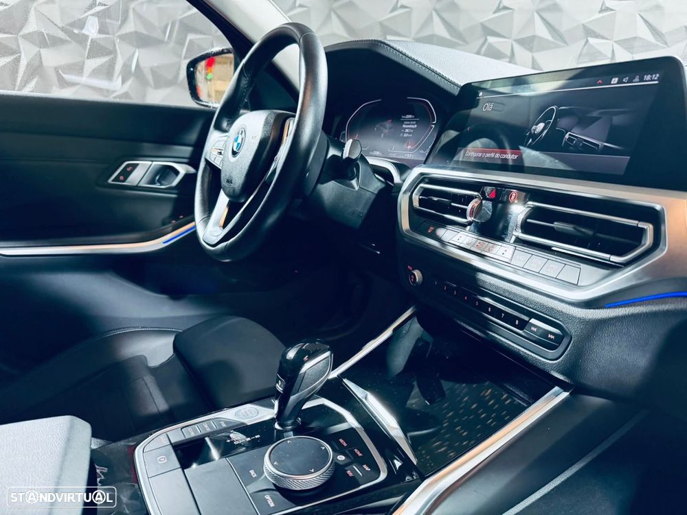 BMW 318 d Touring Line Sport Auto - 18